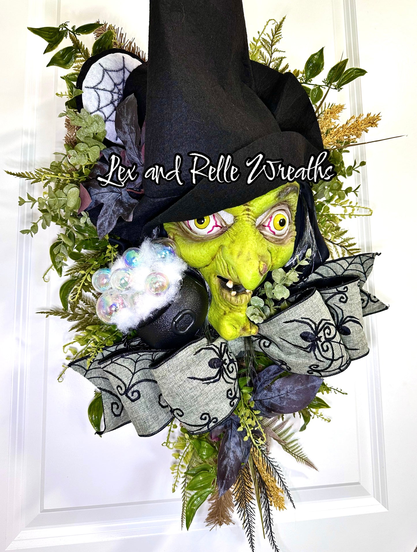 Scary Green Witch Wreath with Bubbly Cauldron